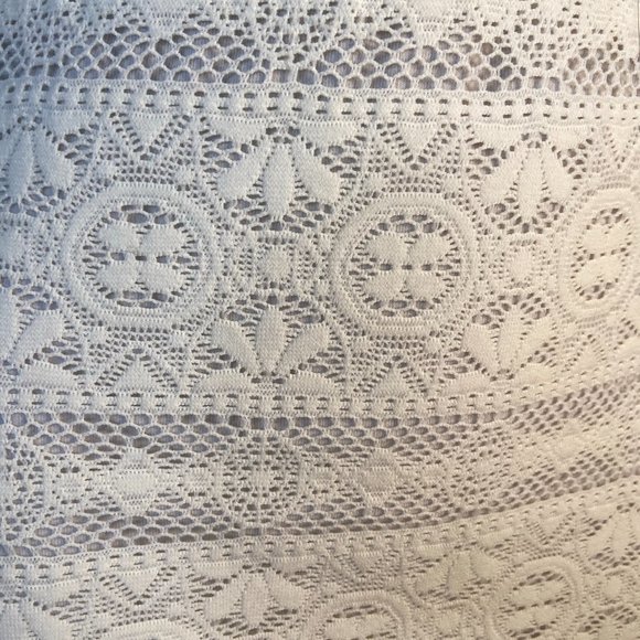 Abercrombie & Fitch | Cream Lined Lace Dress | S - Picture 3 of 9